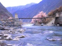 岷江吊橋<br/> 攝影：四川旅遊信息網