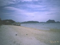 海灘-2<br/> 攝影：沈兆樑