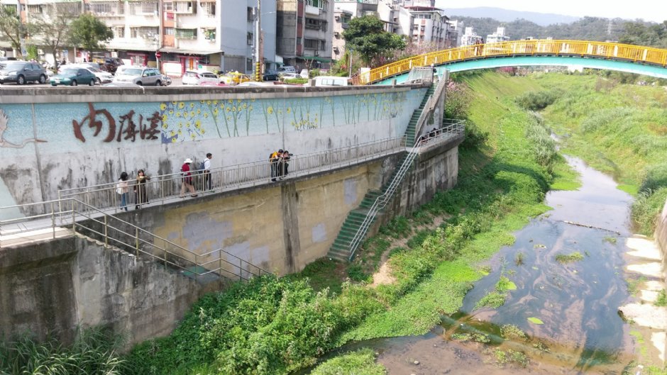 樂活公園旁內溝溪與休憩步道 攝影：Eva隨手拍