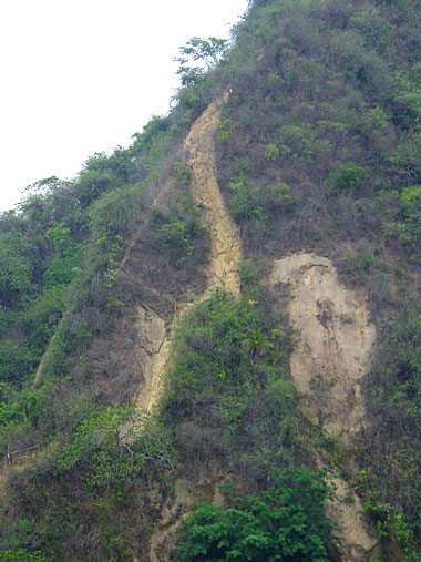駱駝山陡峭的山道 攝影：林山景
