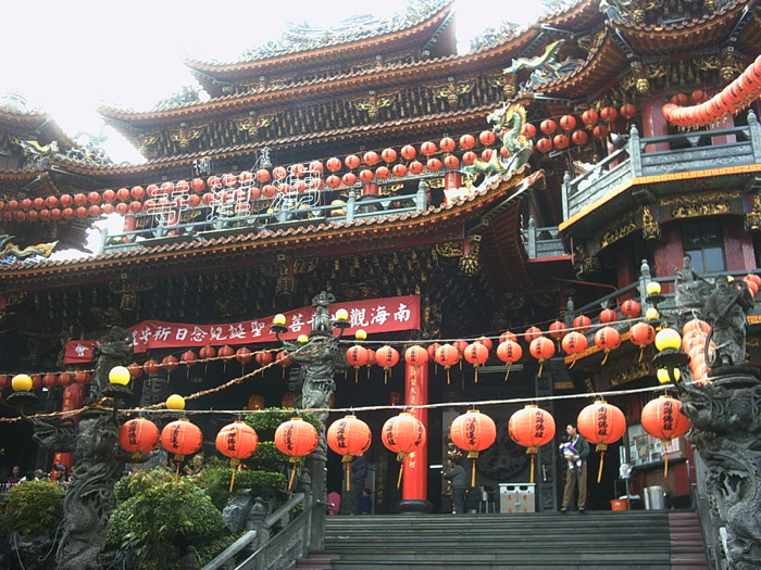 湧蓮寺側面照 攝影：李曉雯