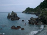 海岸礁石遍佈<br/> 攝影：老山羊