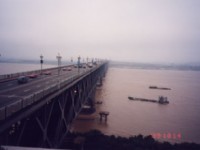 長江大橋-01<br/> 攝影：台灣中國旅行社