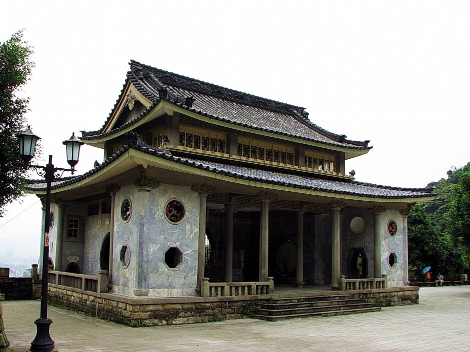 禪寺背後 攝影：林仲哲