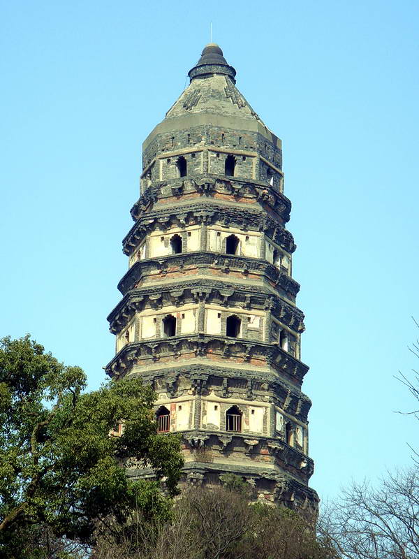 雲巖寺塔(虎丘塔)近觀 攝影：余佳樺