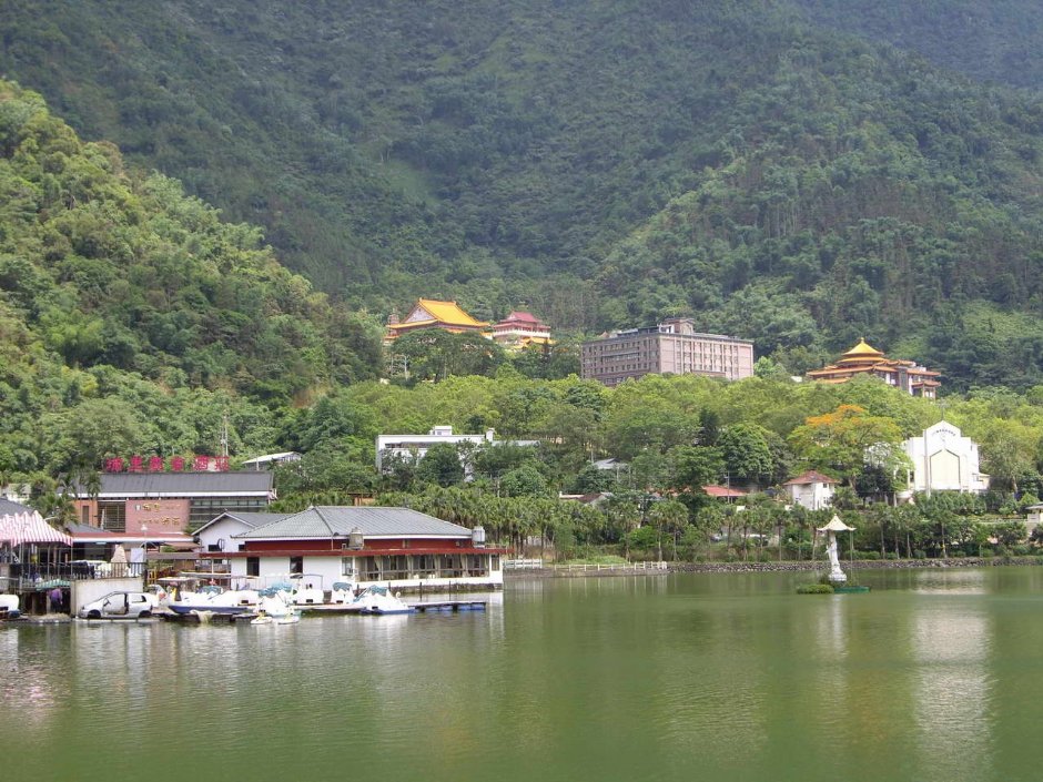 湖光山色 攝影：老山羊部落格