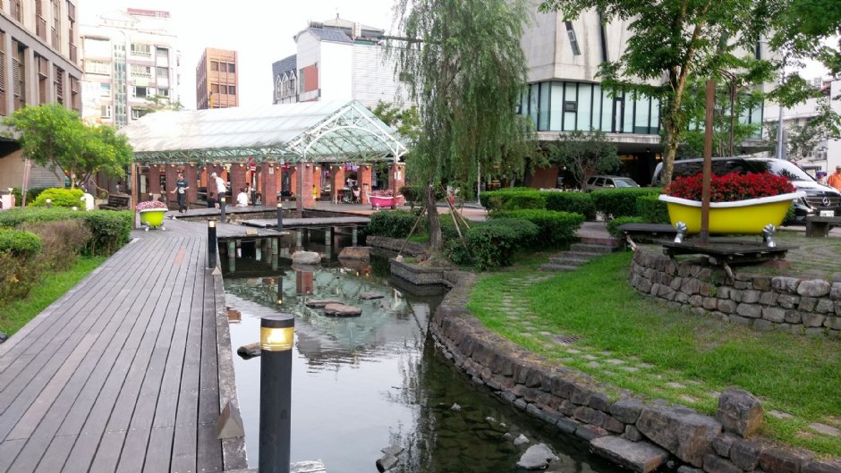 湯圍溝溫泉公園 攝影：Eva隨手拍