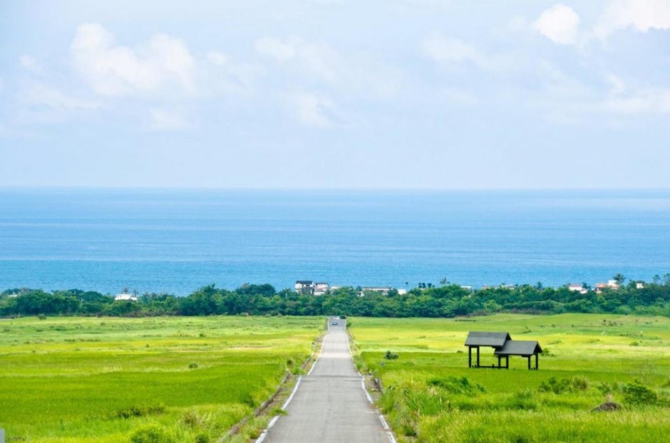 金剛大道遠眺可望見海天一線 攝影：台東觀光旅遊網 提供