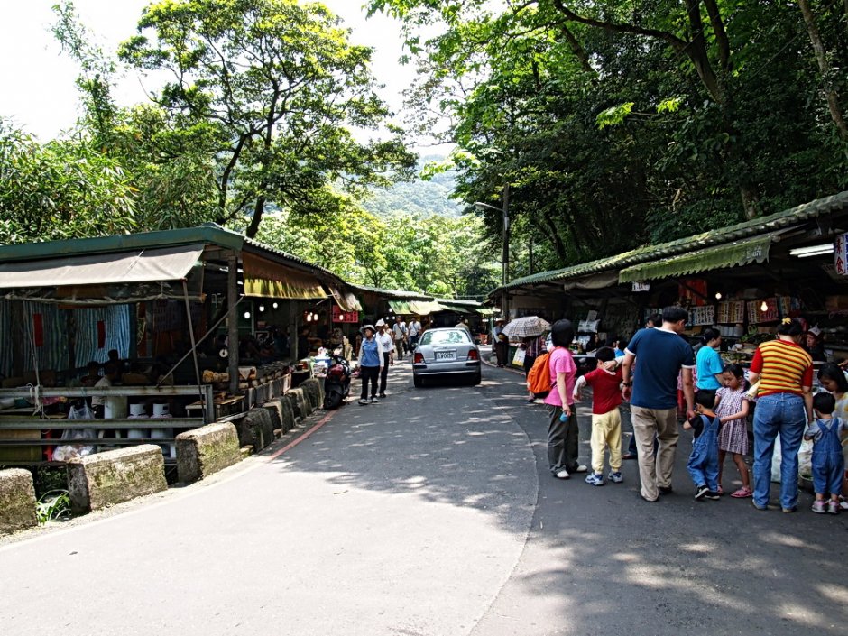 禪寺前道路攤販 攝影：amo