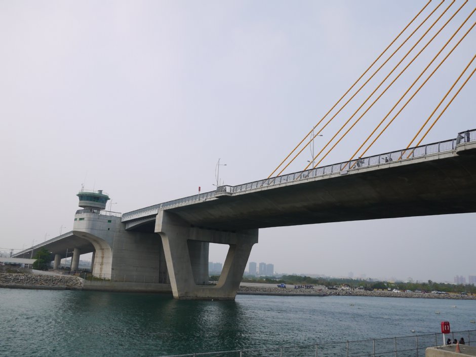 大鵬灣跨海大橋 攝影：三井