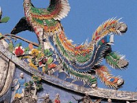 廟沿上的剪黏裝飾2<br/> 攝影：雲林縣政府