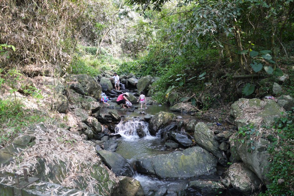 大津瀑布下游 攝影：旅遊王攝影組