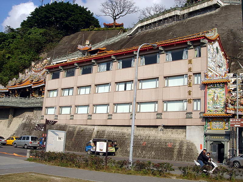 關渡宮圖書館 攝影：余燕鳳