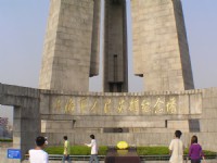 人民英紀念塔<br/> 攝影：陳銘祥
