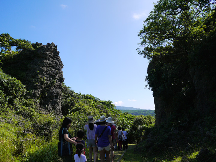 社頂公園迎風門 攝影：三井