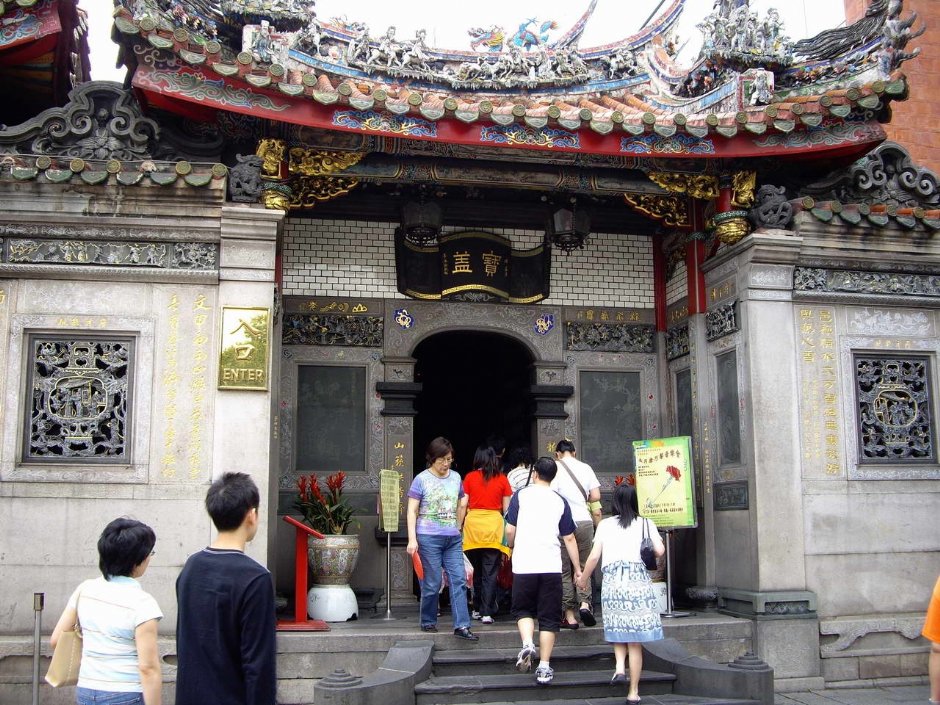 龍山寺參拜入口 攝影：老山羊部落格