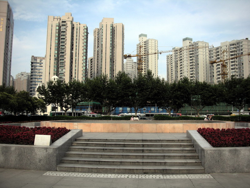 商圈旁公園 攝影：崔斐