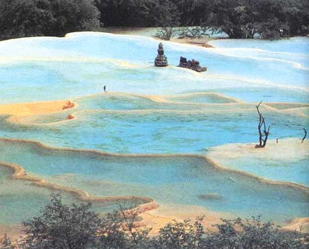 浴玉池-01 攝影：四川旅遊信息網