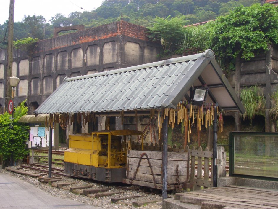 柴油車頭 攝影：鄭瑄頤