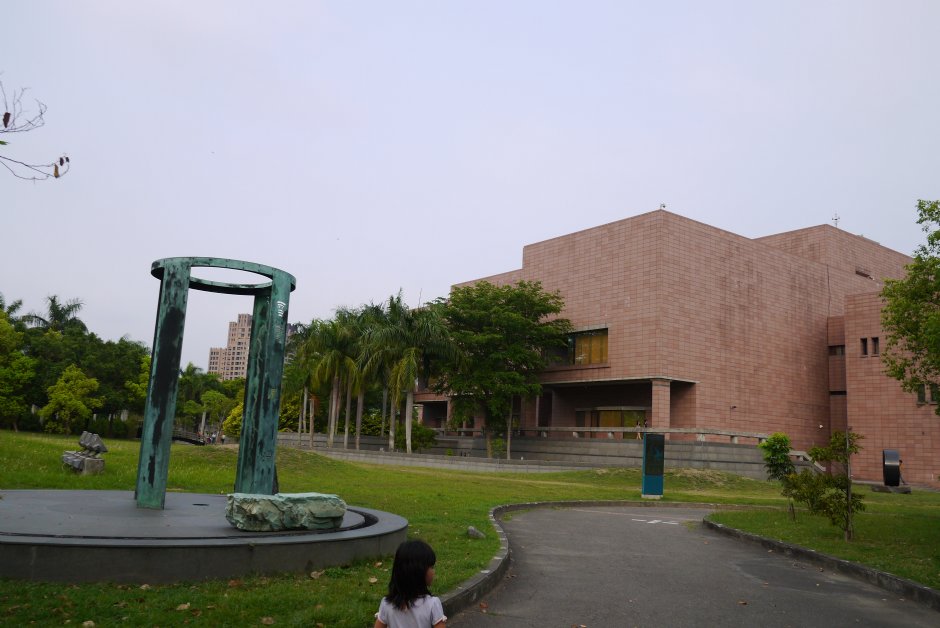 高雄巿立美術館 攝影：三井