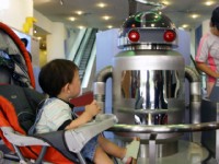 核二廠展示館導覽機器人<br/> 攝影：簡時強