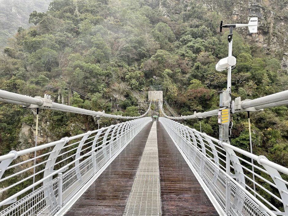 布洛灣吊橋(山月吊橋) 攝影：Eva隨手拍