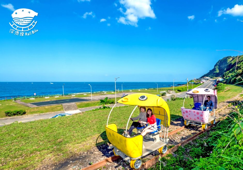 騎鐵道自行車賞海景 攝影：深澳鐵道自行車 提供