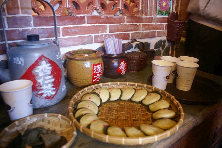 二崁傳統飲食-杏仁茶、土仁粿 攝影：Eva隨手拍