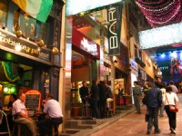 遊客駐足的旅遊景點<br/> 攝影：馮順