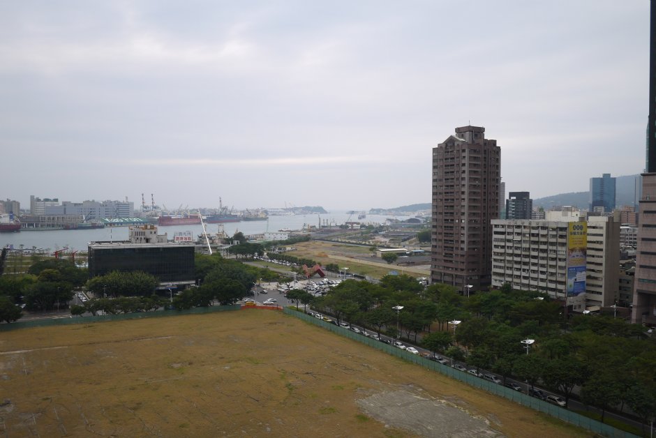 總館頂樓看新光碼頭 攝影：旅遊王攝影組