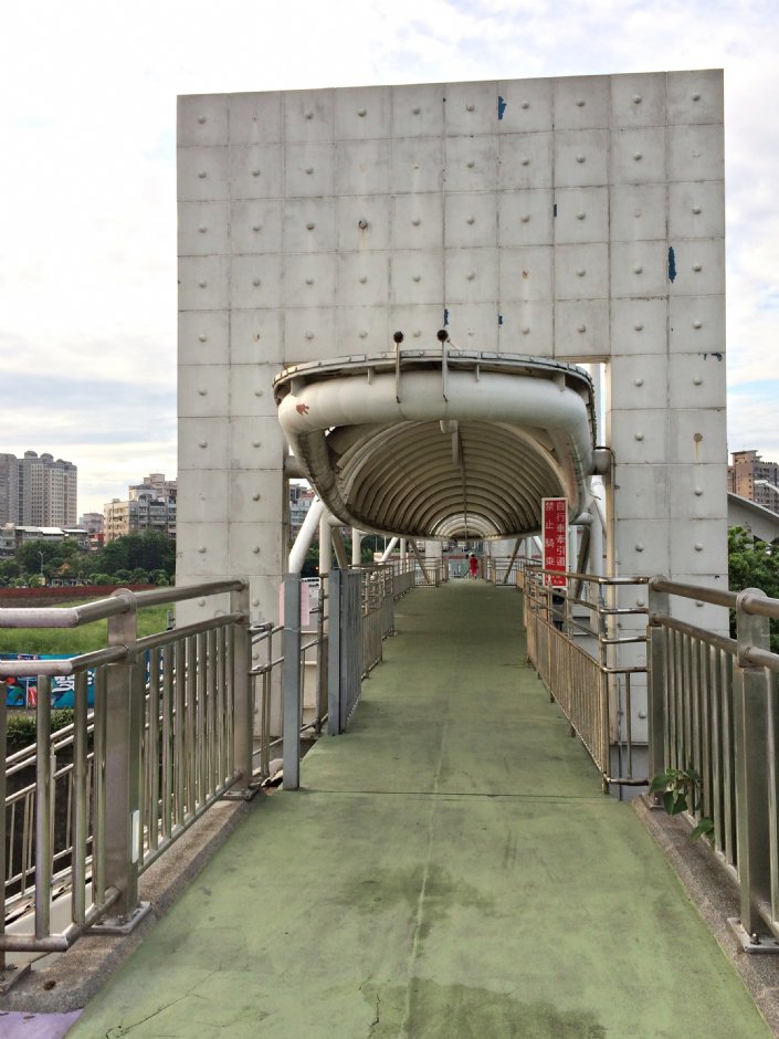 新月橋 攝影：Eva隨手拍