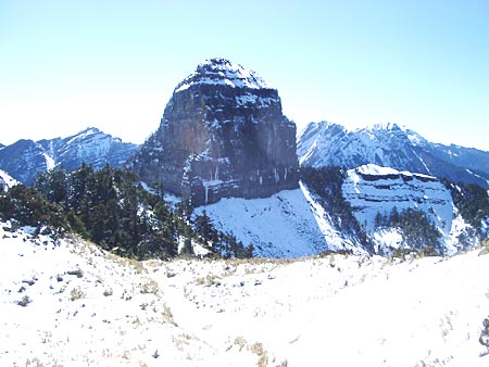 中霸觀大霸尖山雪景 攝影：林文智