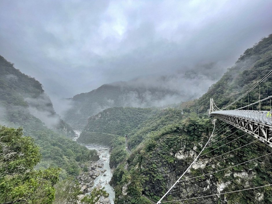 布洛灣吊橋(山月吊橋) 攝影：Eva隨手拍
