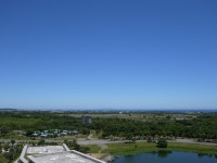 台東大學圖書館樓頂遠眺綠島<br/> 攝影：旅遊王攝影組