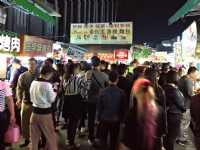 嘉樂福夜市<br/> 攝影：陳皮梅