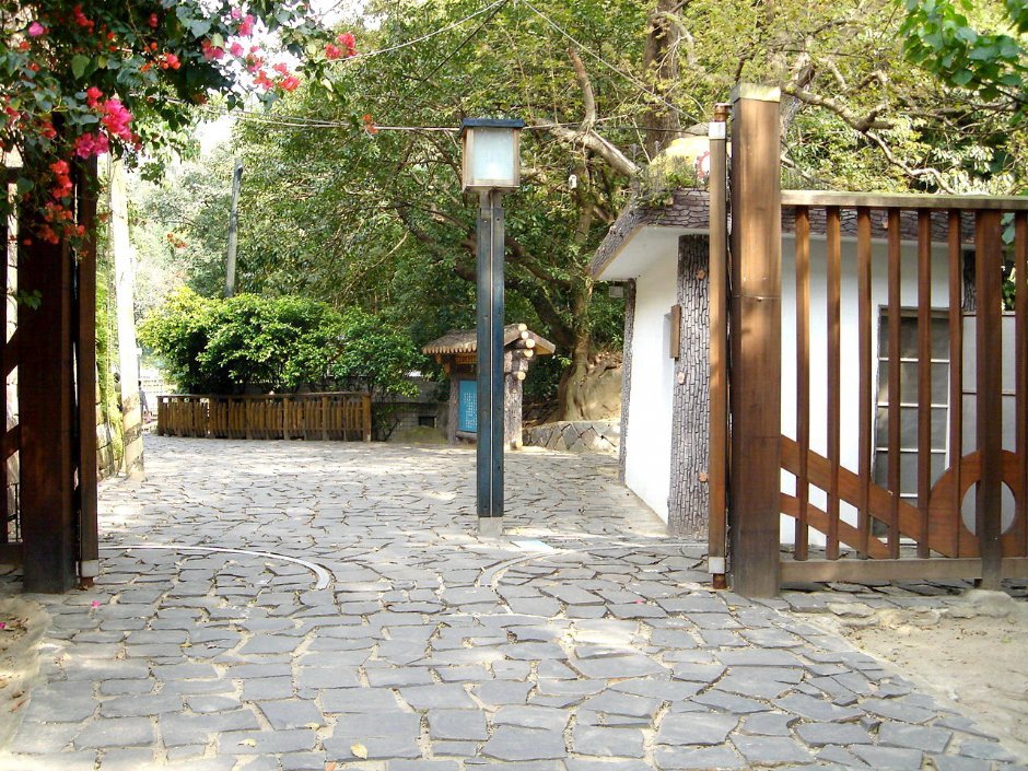 地熱谷入口 攝影：余燕鳳