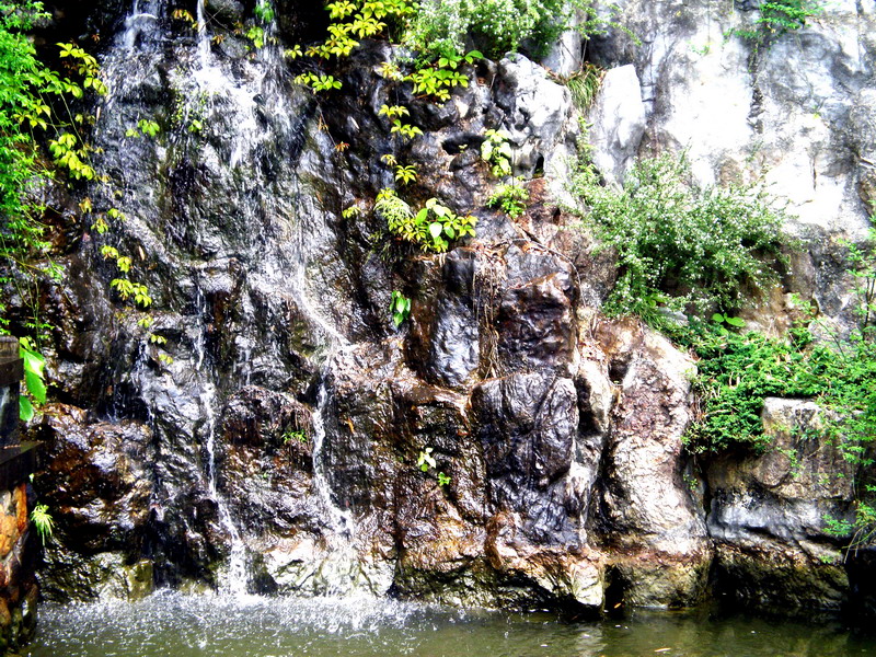 千島湖-怪石奇景 攝影：顧穎