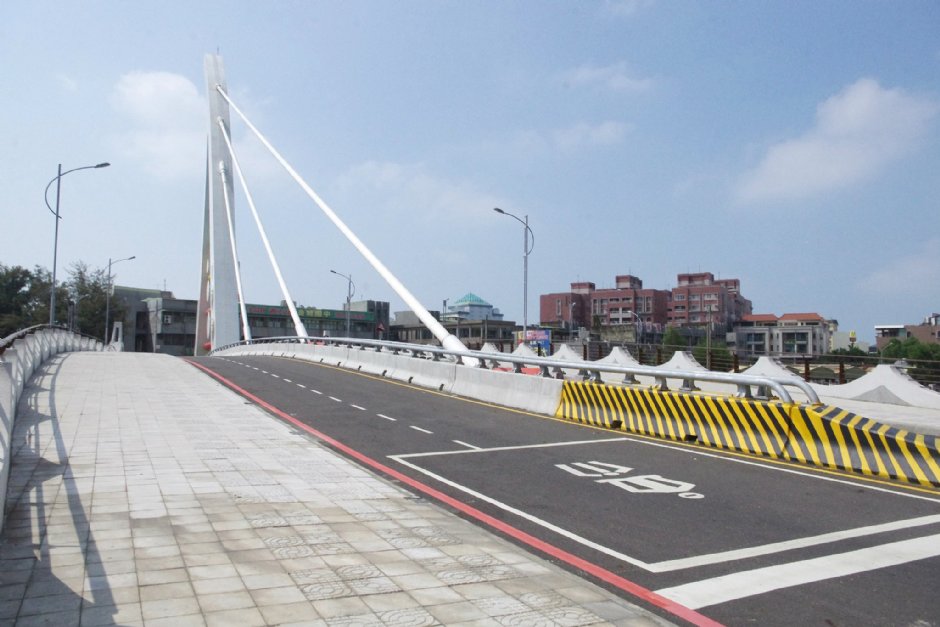新臨安橋 攝影：Eva隨手拍