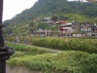 静安桥上远眺十分车站<br/> 摄影：鄭瑄頤