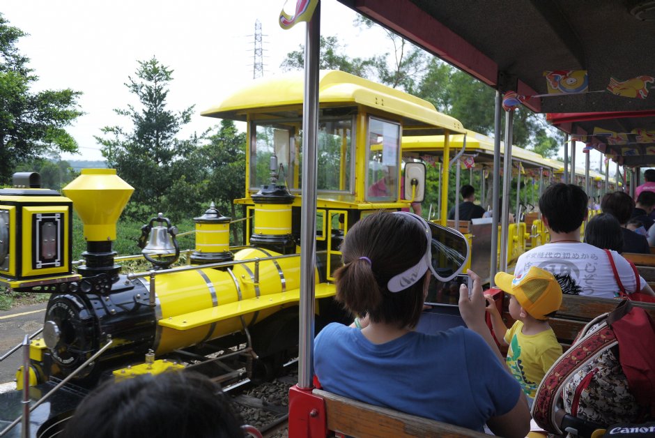 201507小人國遊園火車會車 攝影：旅遊王攝影組