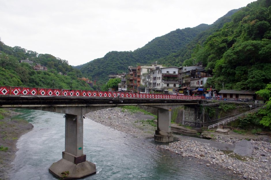 覽勝橋原住民圖騰 攝影：Eva隨手拍