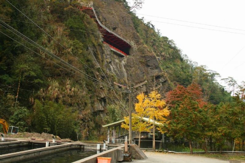 跳望沙里仙隧道 攝影：老山羊部落格