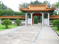 忠烈祠正殿入口<br/> 攝影：簡時強