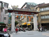 艋舺青山宮-貴陽街牌坊<br/> 攝影：林瑜庭