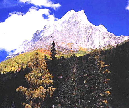 山高白雲屯 攝影：四川旅遊信息網