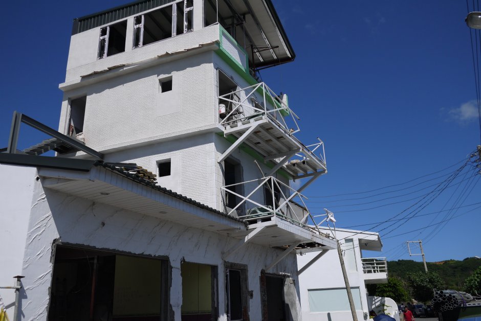 萬里桐沿岸街景 攝影：三井