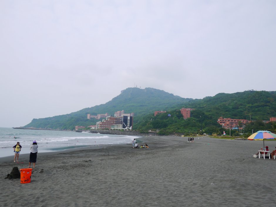 西子灣海水浴場 攝影：三井