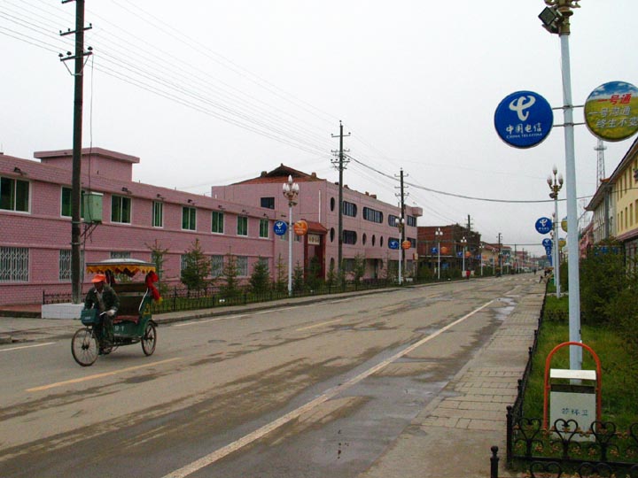 若爾蓋市容 攝影：馮順