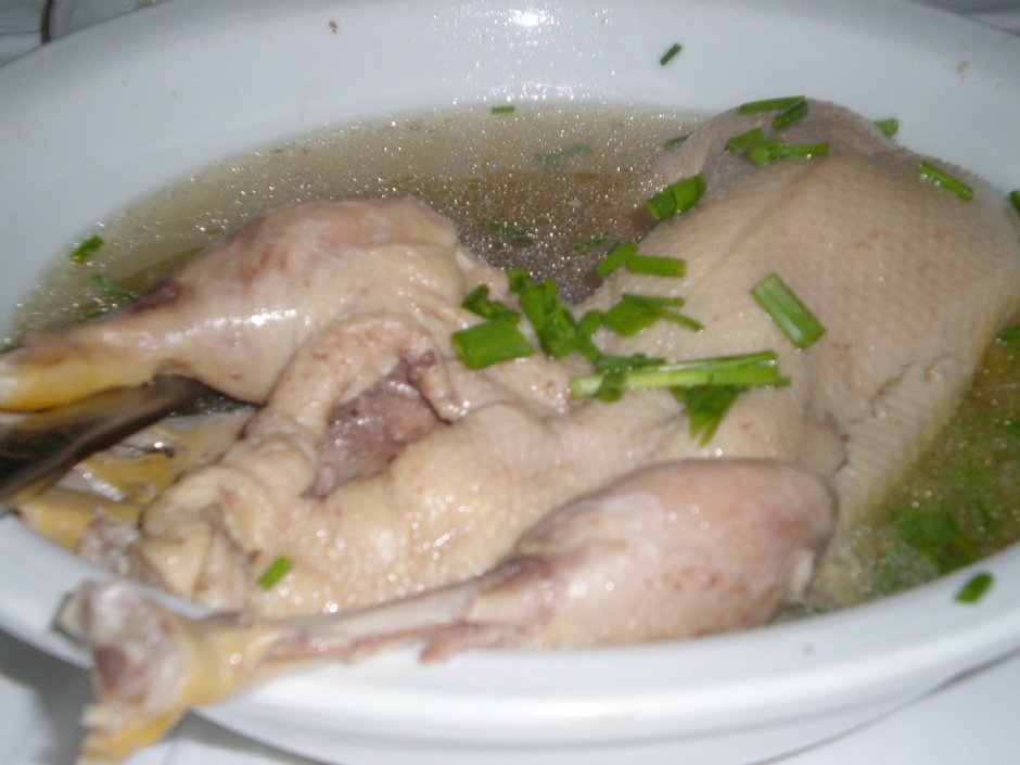特色菜：土雞 攝影：顧穎