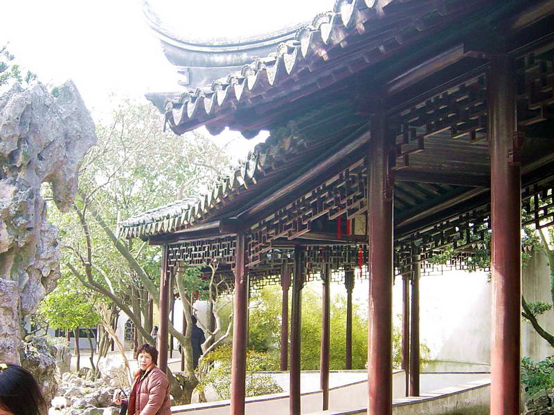 迂迴的亭廊 攝影：孫菽蔓